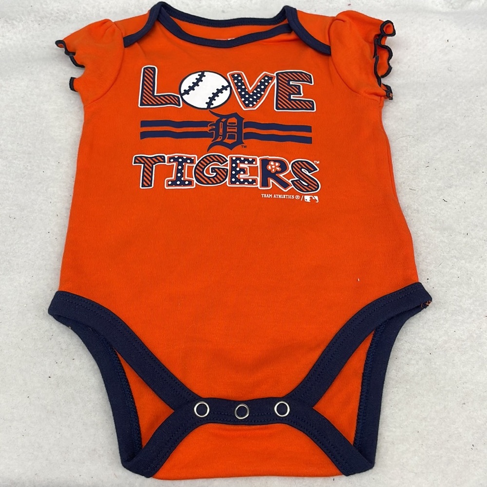 NEW!! Detroit tigers baseball new onesie baby girl sz 6/9mos - Picture 2 of 6